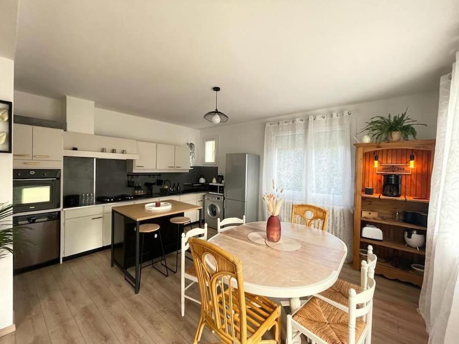 Superbe Appartement Avec Salle De Jeux Vaux-lès-Saint-Claude Dış mekan fotoğraf